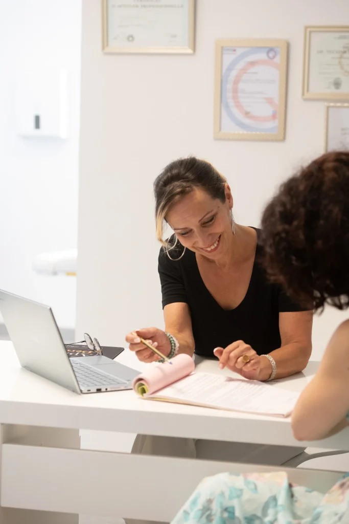 Maquillage permanent massage épilation à Valence Drôme - Institut de beauté à Valence Apinkdermo - dermopigmentation